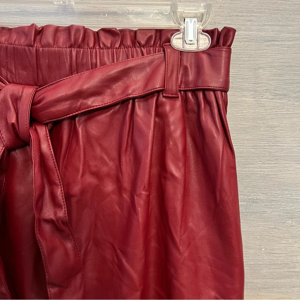 LOFT‎ Burgundy Faux Leather Mini Skirt Small NWT